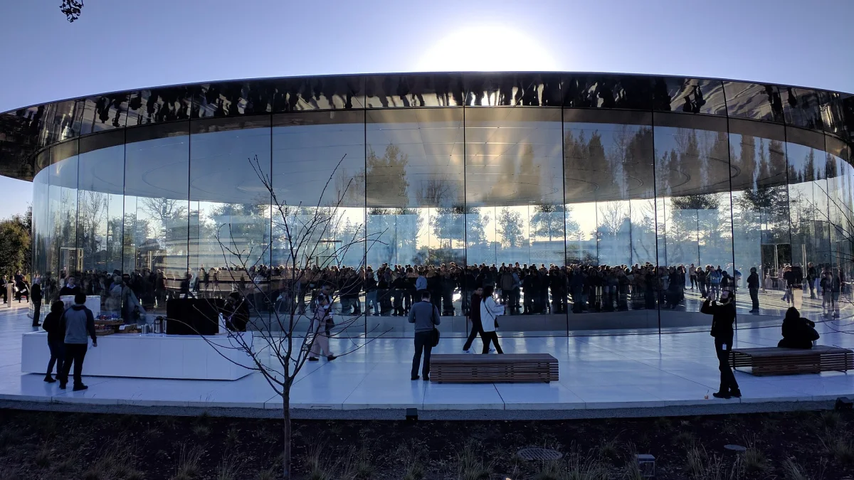 Apple 13 Ekim'de Üç Cihaz Tanıtıyor: HomeOS'lu Yeni Hub, HomePod Mini 2 ve Apple TV 4K
