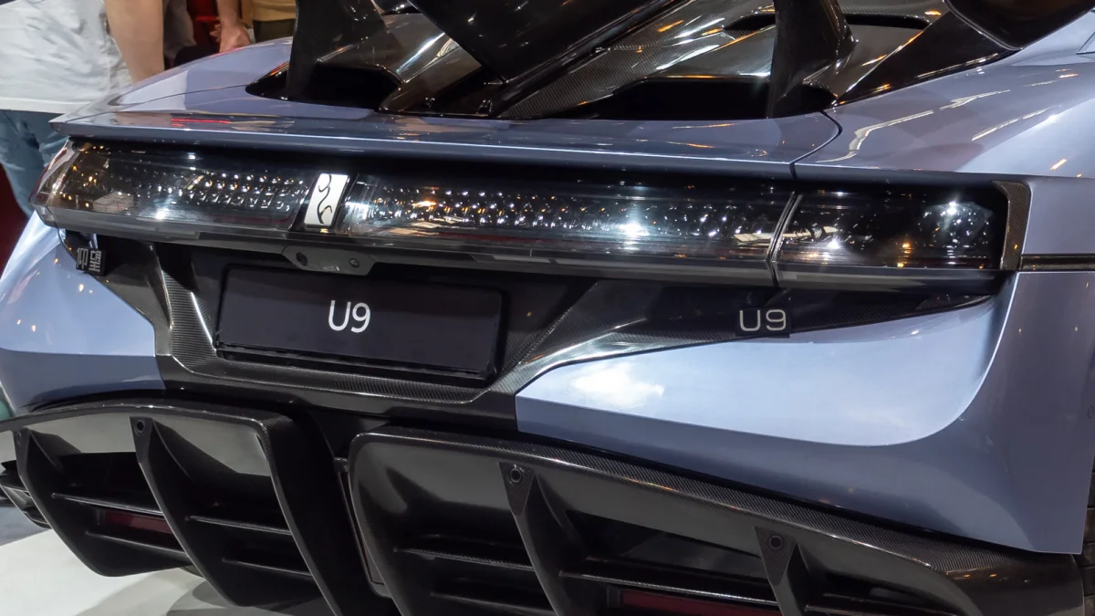 BYD Yangwang ultra-lüks sedan katı-hal batarya ile tanıtılacak