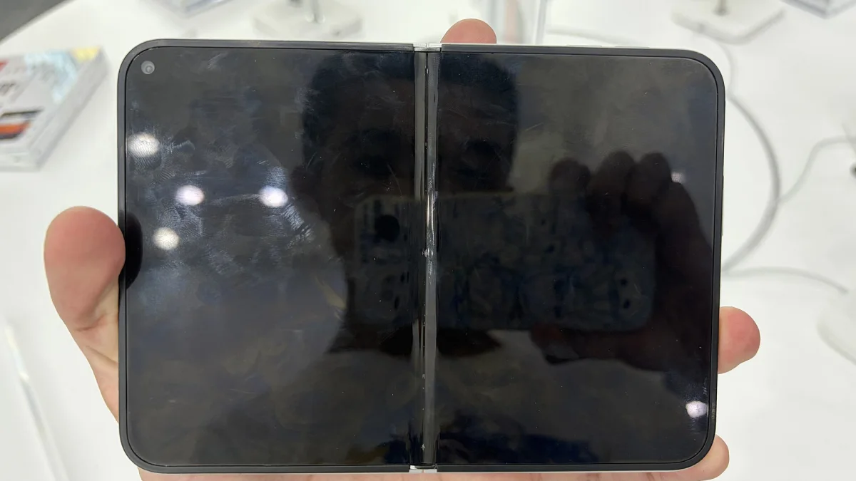 iPhone Duo'nun katlanabilir tasarımında gizli bir soğutma mühendisliği şaheseri